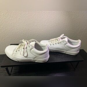Vans Women's Seldan Low Top Lace Up Sneaker All White Skater Casual 7.5